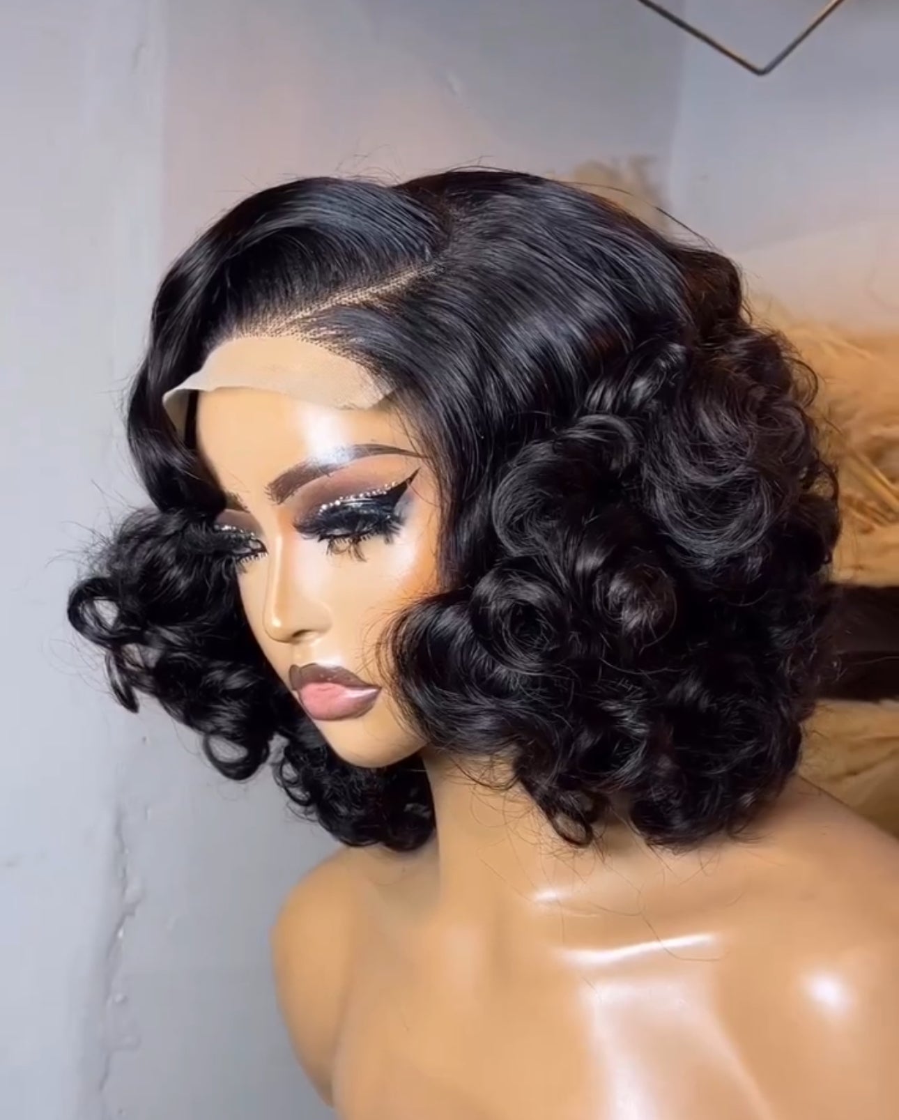 10” Eva short bouncy wig
