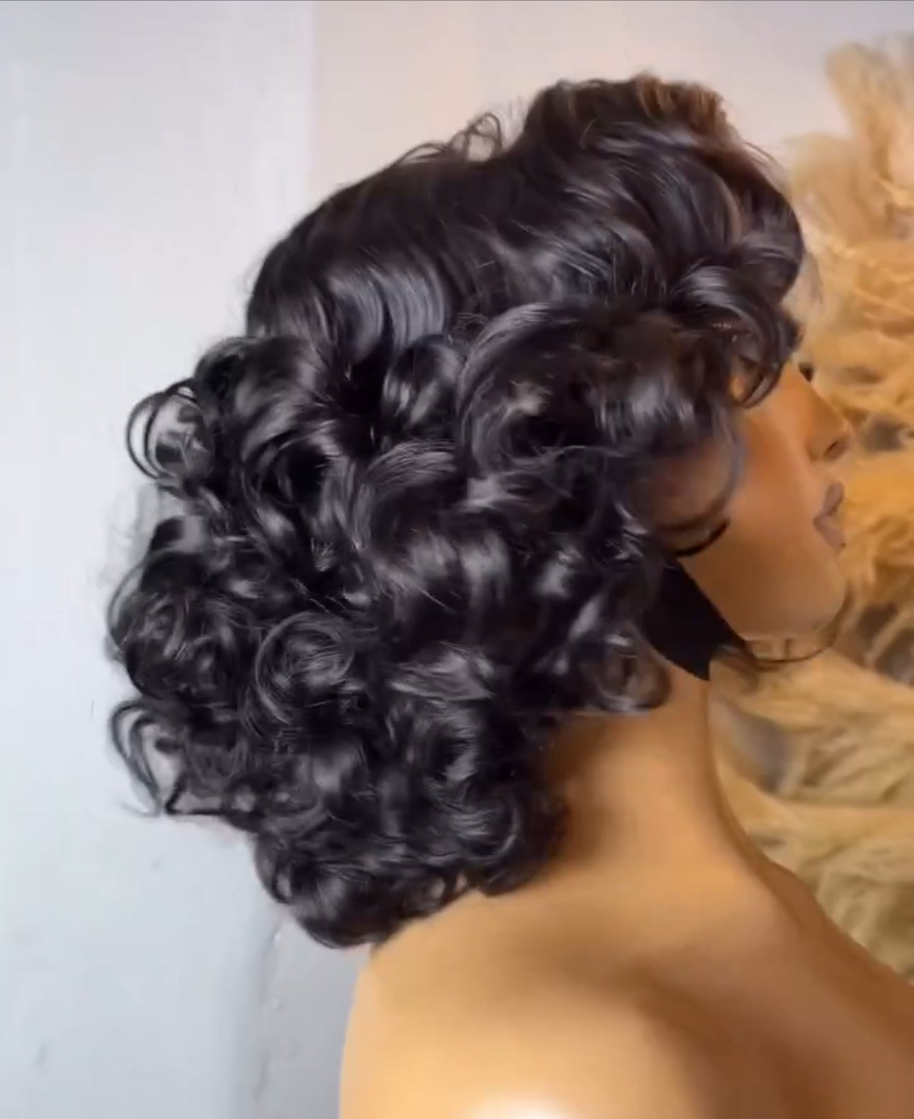 10” Eva short bouncy wig