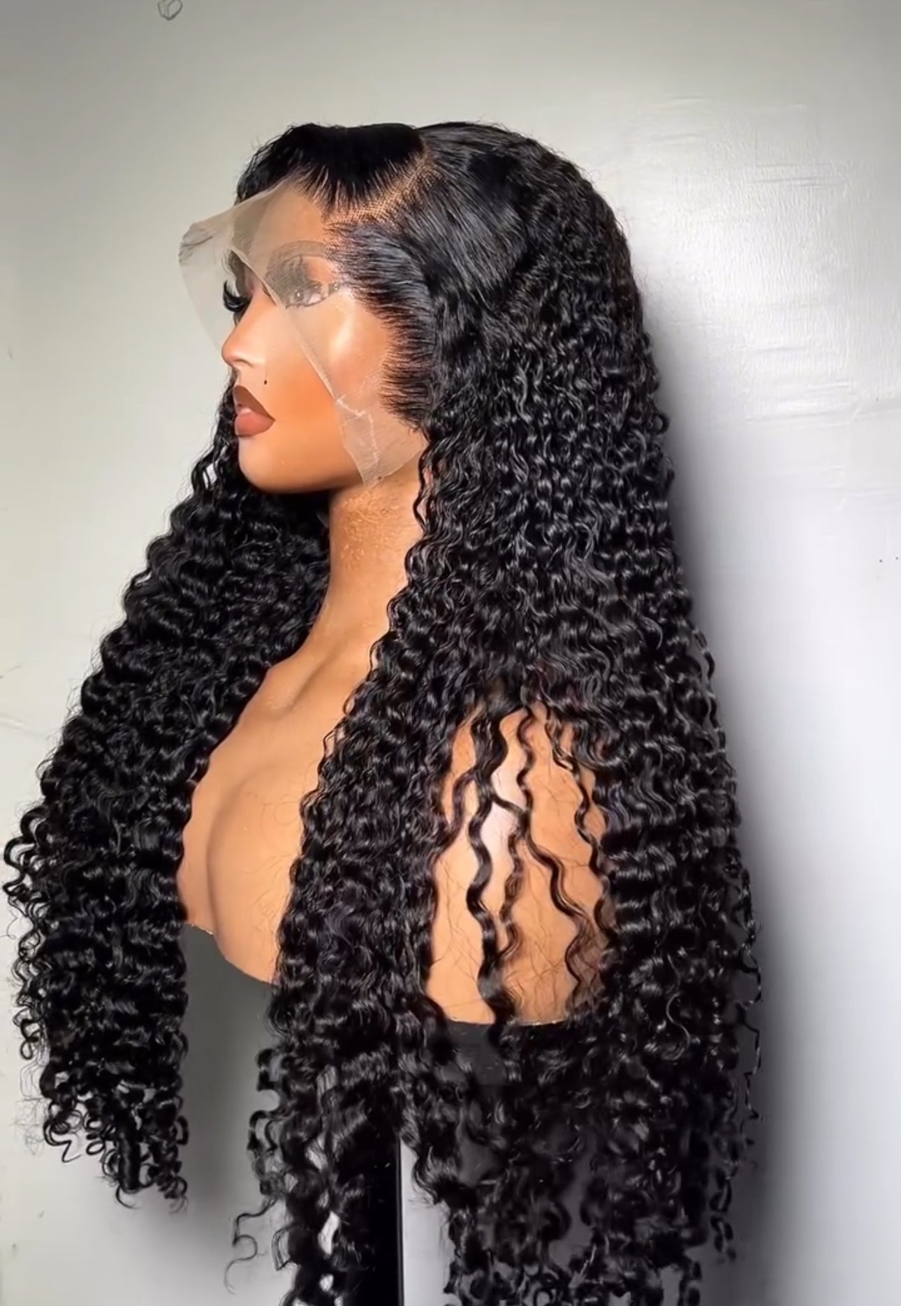 20” Volume Queen curls HD frontal wig